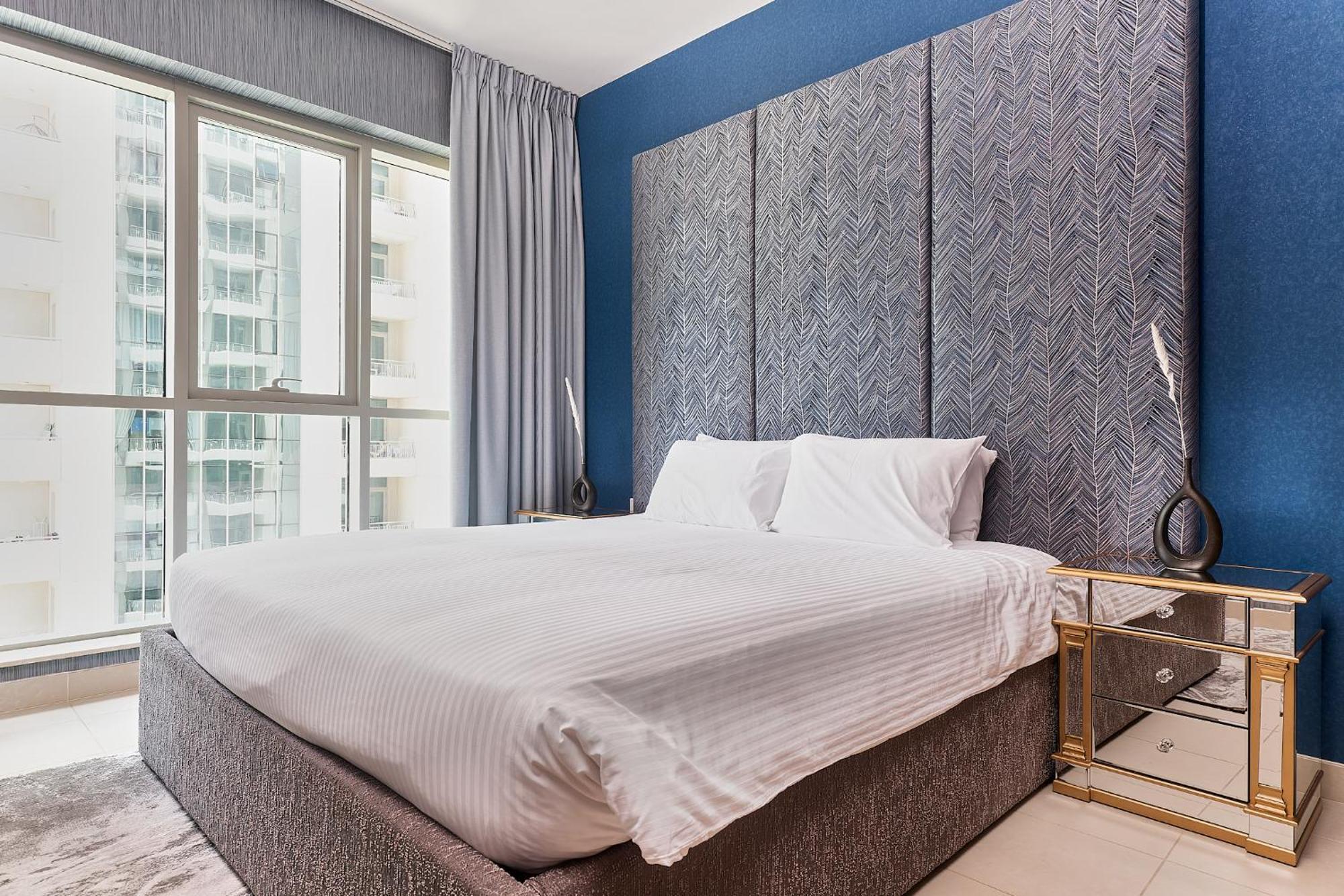 Apartment Bellavista Boulevard Spacious 2 Bedroom With Maids Burj Khalifa And Fountain View