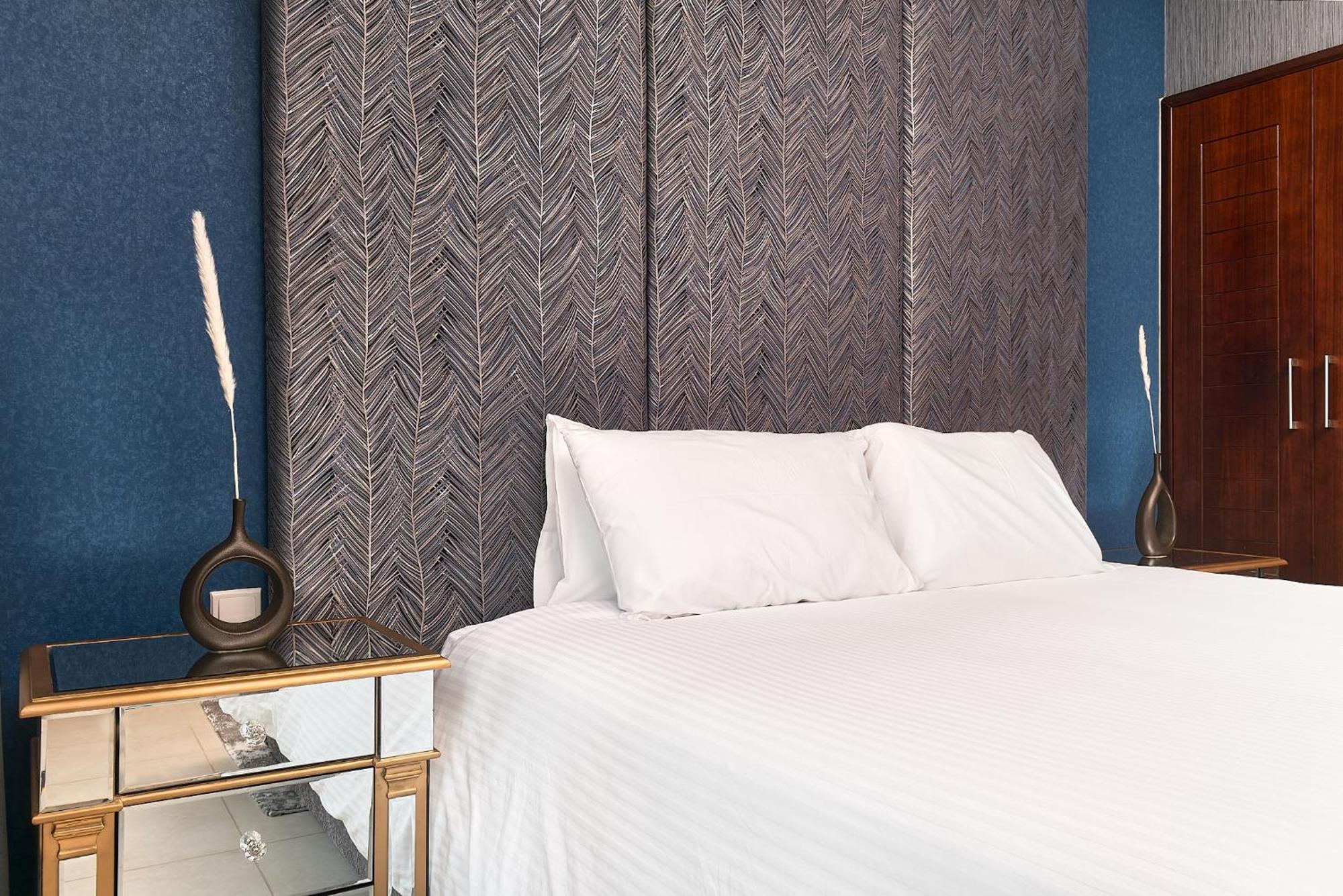 Bellavista Boulevard Spacious 2 Bedroom With Maids Burj Khalifa And Fountain View Dubai